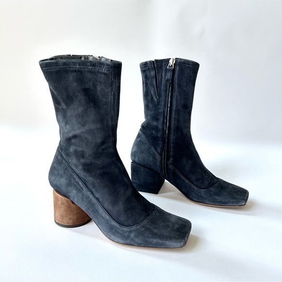 Jacquemus Shoes - Jacquemus Rond Carré Gray Suede Ankle Boots size 36